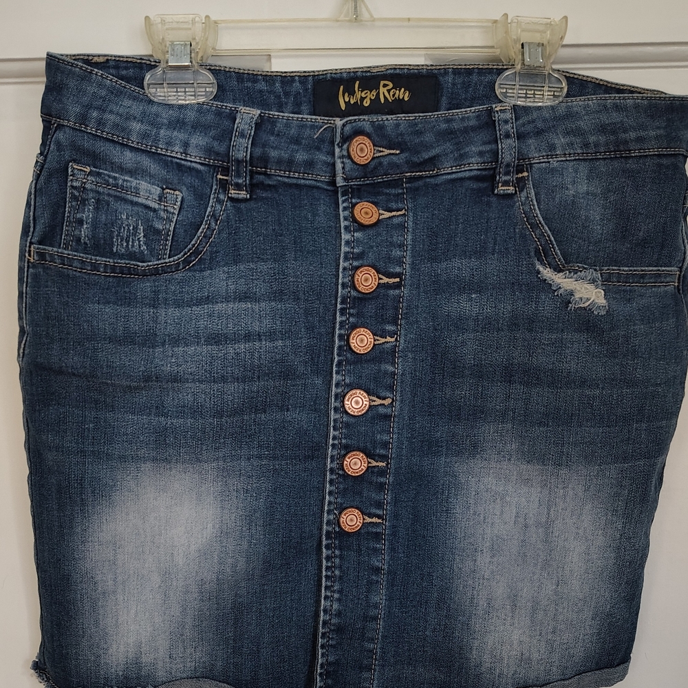 Indigo Rein Blue Jeans with Distressed Vintage Look